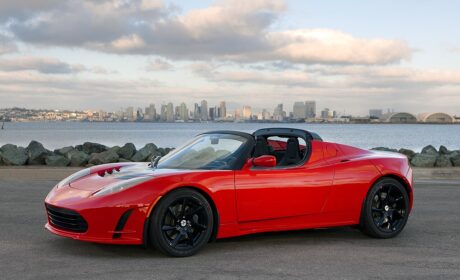 Tesla Roadster launch: Worst delay due to high winds