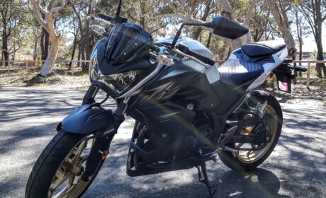 Kawasaki Z300 Review: The Best Compact Motorcycle Unveiled