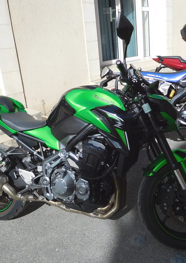Kawasaki Z900 launch: The Best New Bike in India!