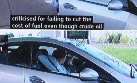 Oil prices fall: Is this the best time to buy gas?