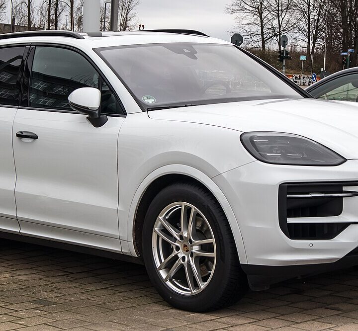 Porsche Cayenne Electric: Is It the Best Luxury EV Option?